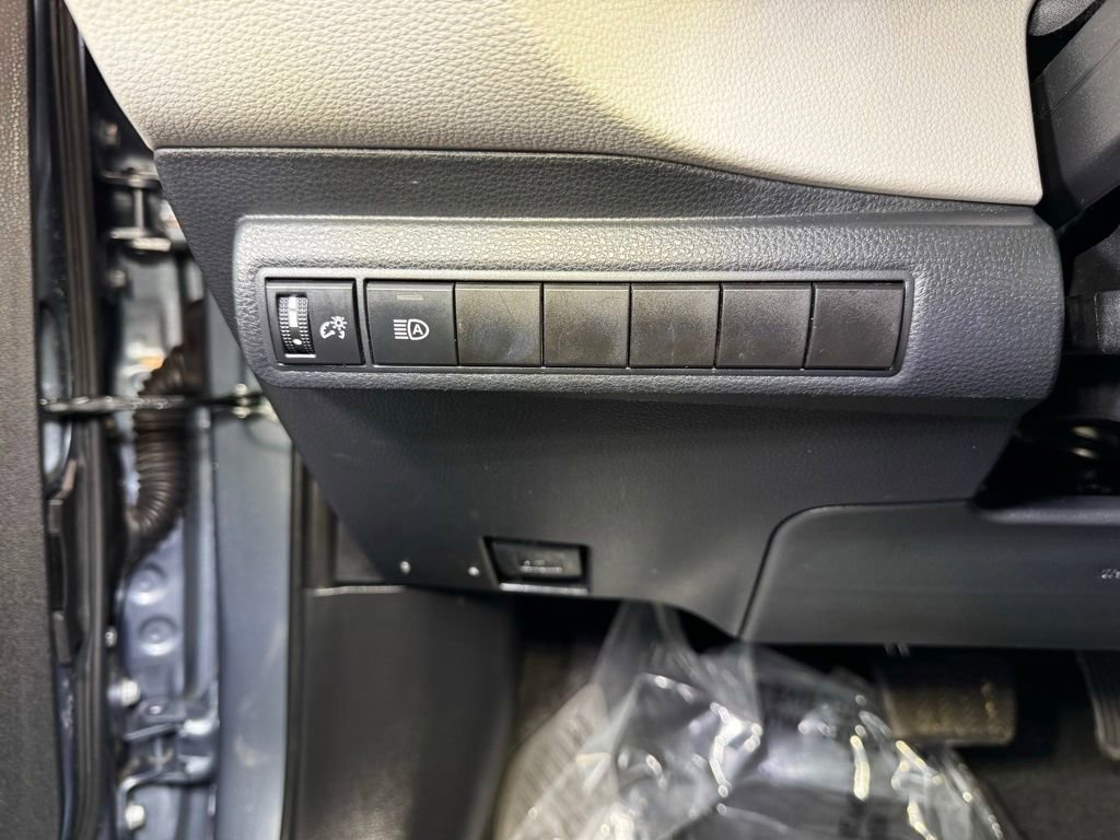 Certified 2020 Toyota Corolla LE w/ Carpet Mat Package (TMS) FWD image 26