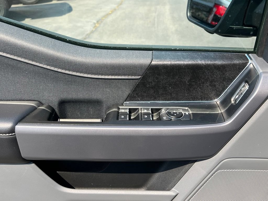 Used 2025 Ford F150 Lightning XLT AWD/4WD image 29