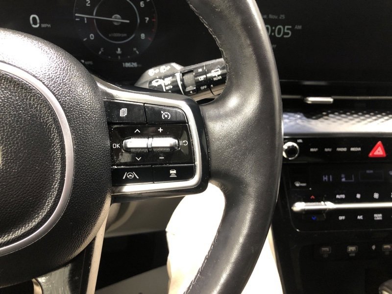 Used 2024 Kia Carnival SX Prestige image 27