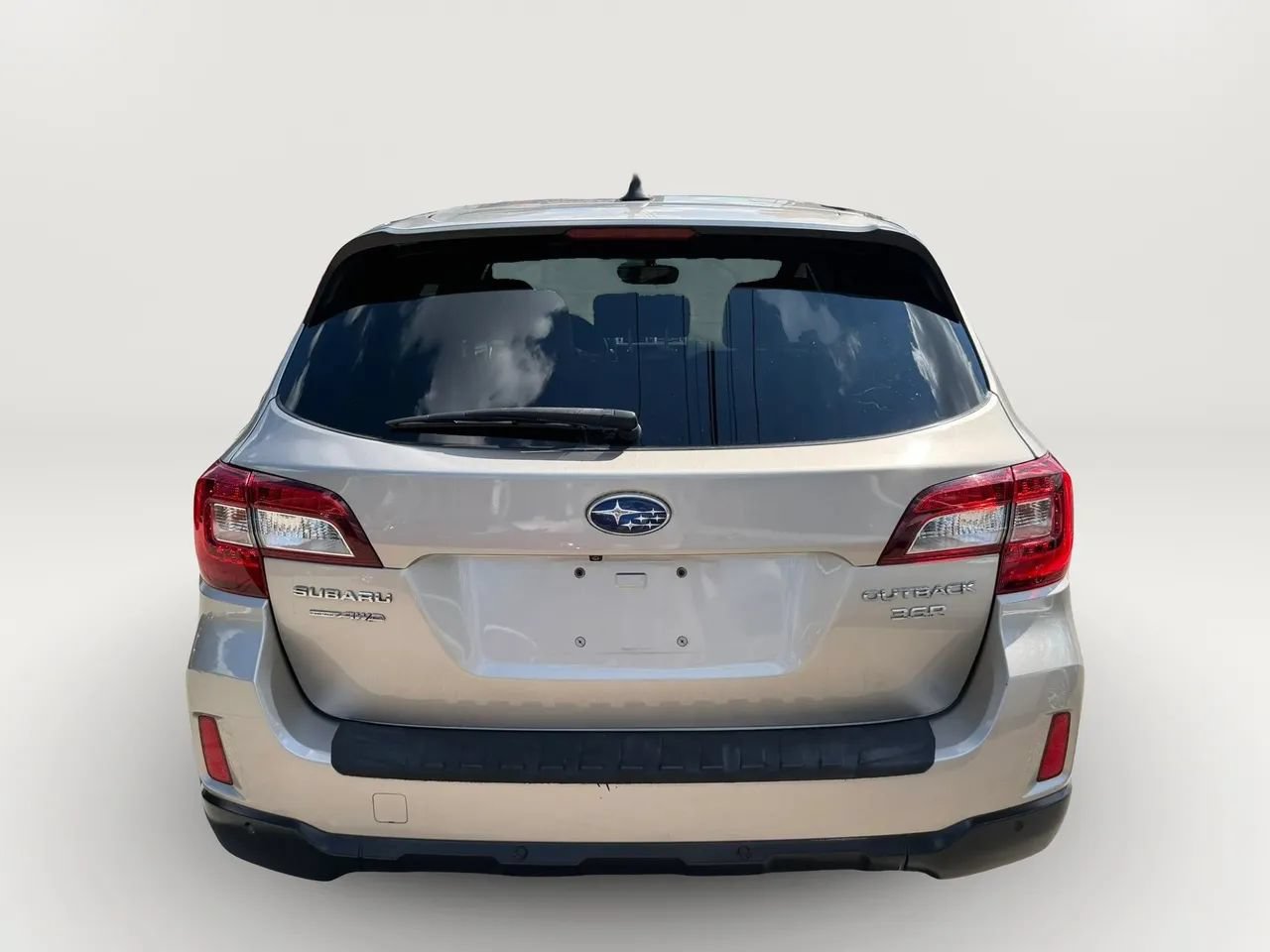 Used 2017 Subaru Outback 3.6R Limited AWD/4WD image 4