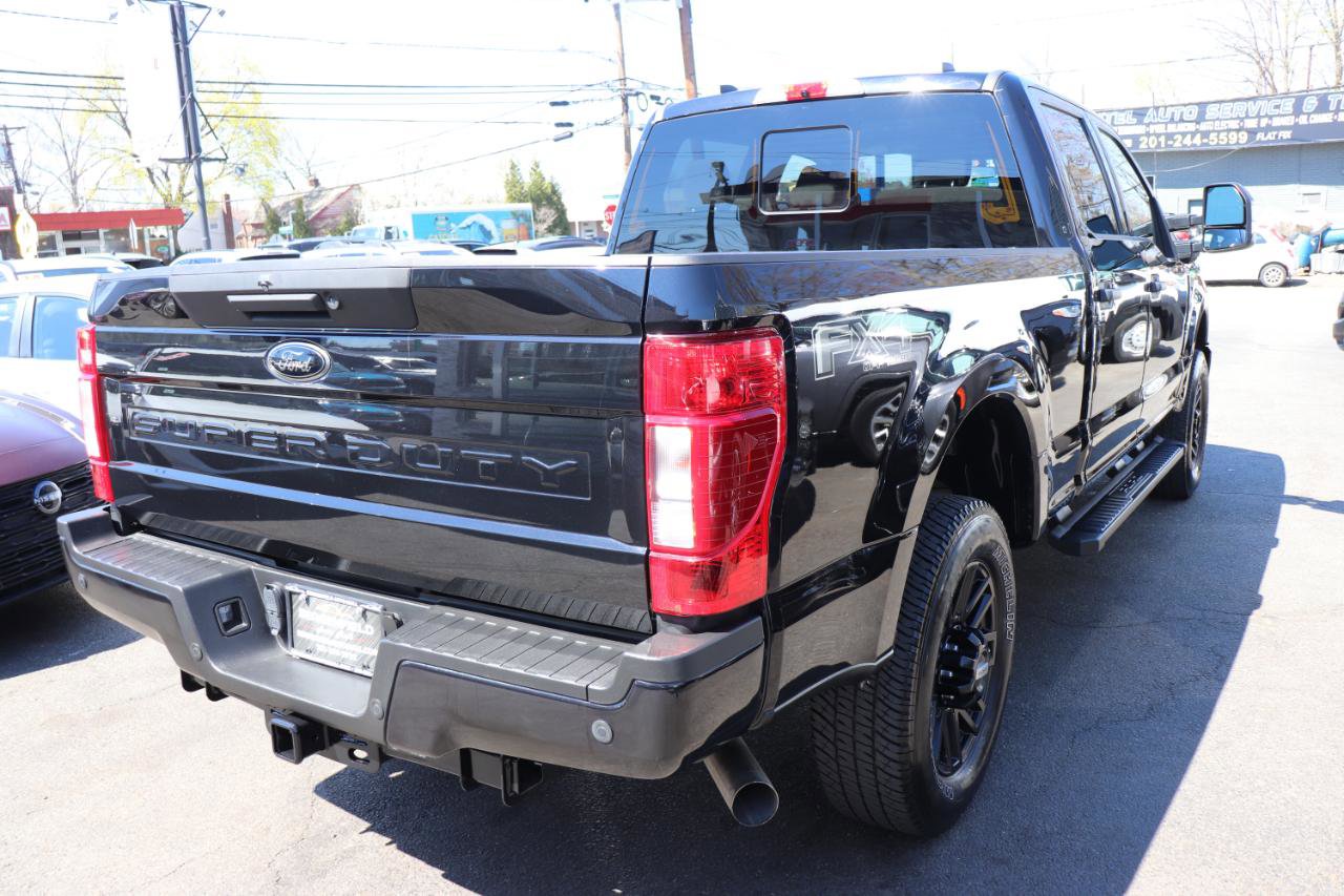 Used 2022 Ford F250 XLT w/ Black Appearance Package image 5