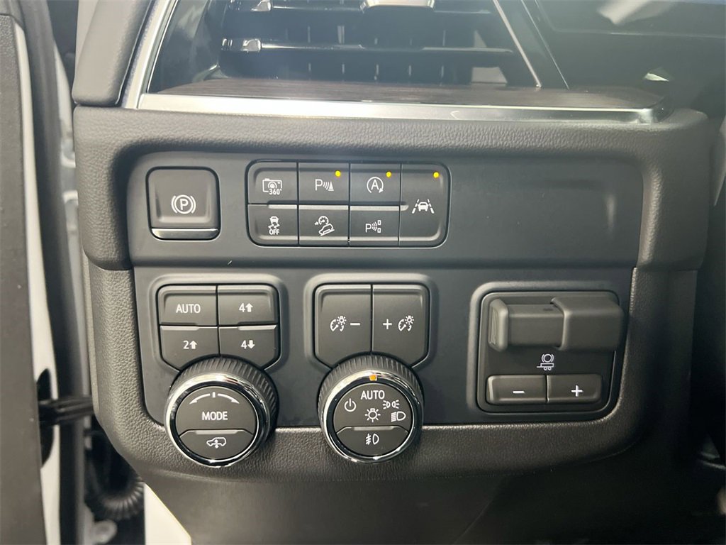 New 2026 Chevrolet Suburban Z71 w/ Z71 Off-Road Package image 18