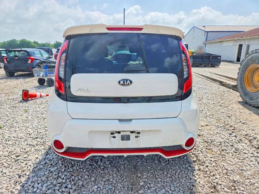 Used 2014 Kia Soul + FWD image 3