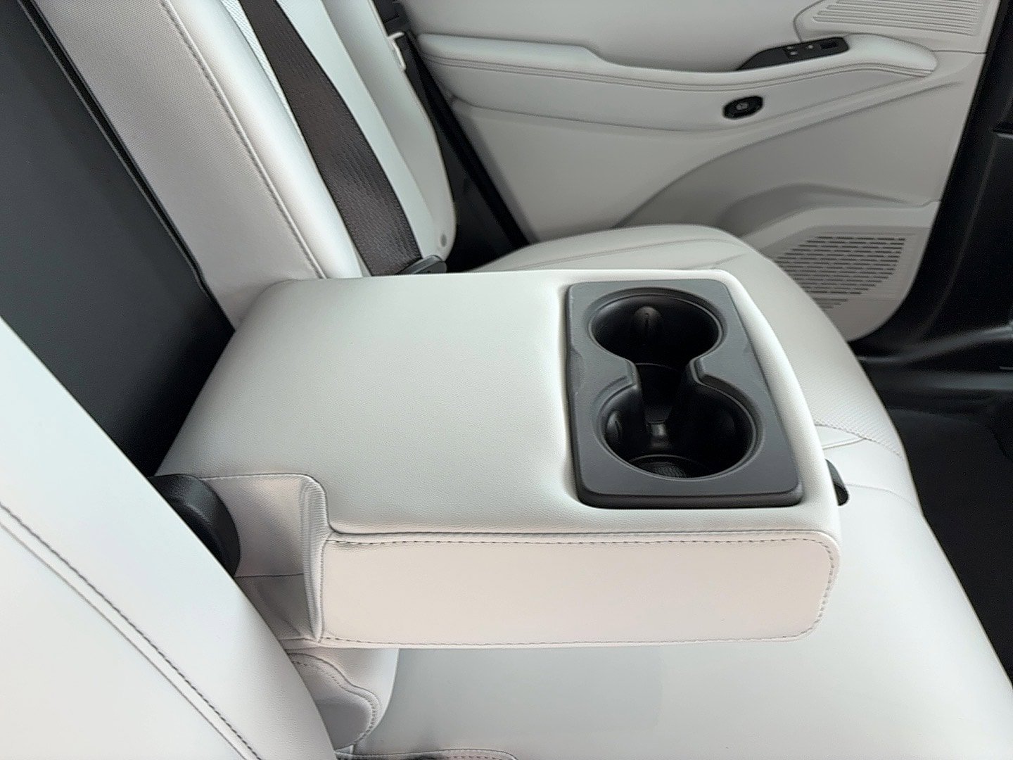 New 2026 Jeep Cherokee Limited AWD/4WD image 9