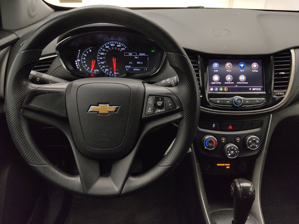 Used 2020 Chevrolet Trax LS FWD image 22