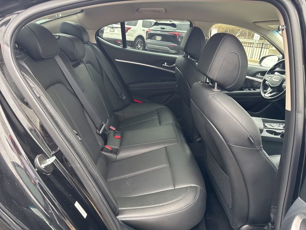 Used 2025 Genesis G70 2.5T image 23