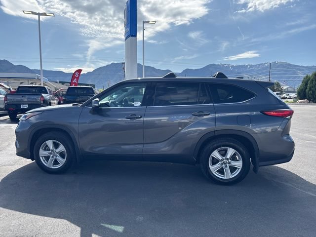 Used 2020 Toyota Highlander LE AWD/4WD image 6