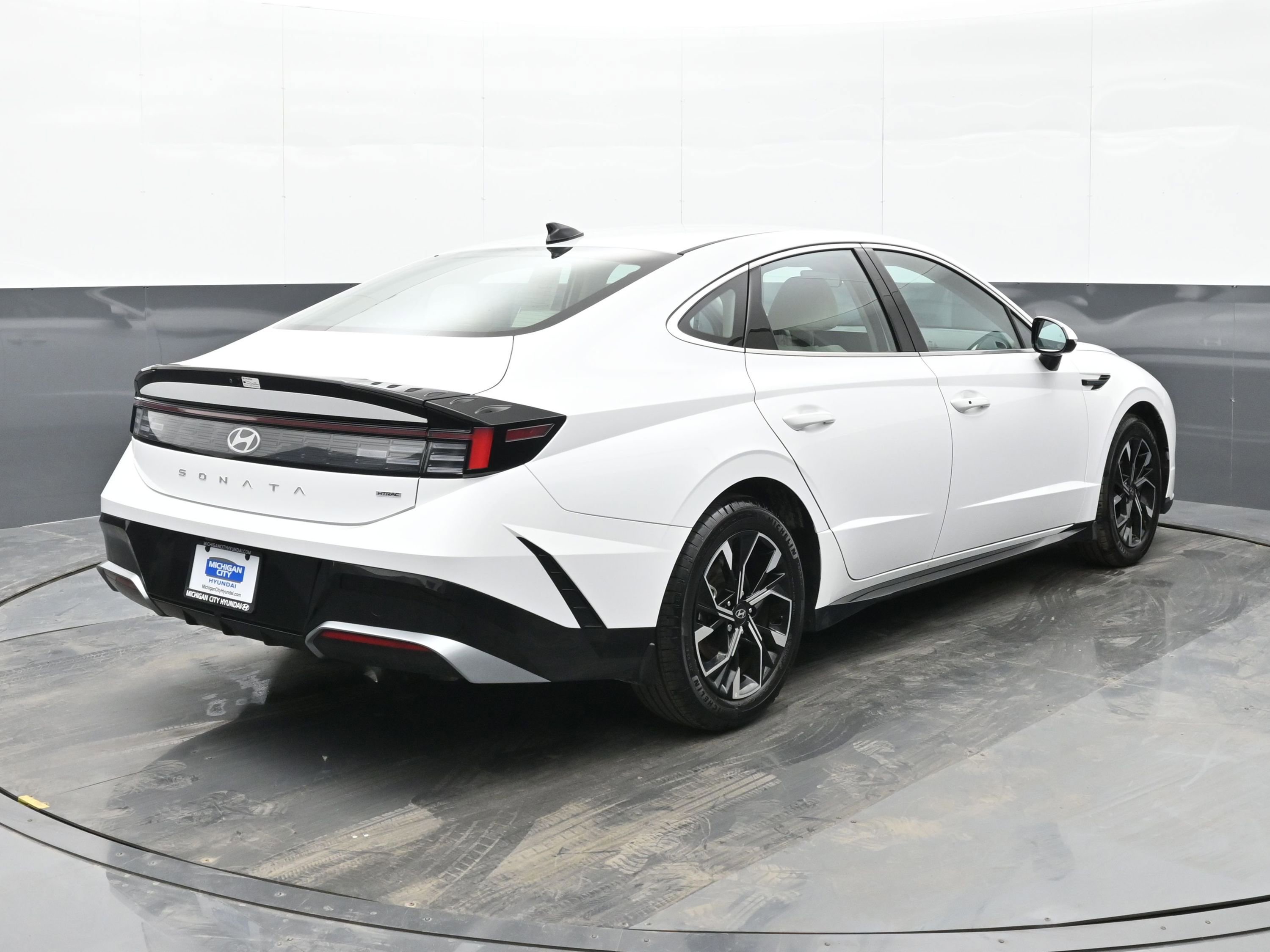 Certified 2025 Hyundai Sonata SEL image 8