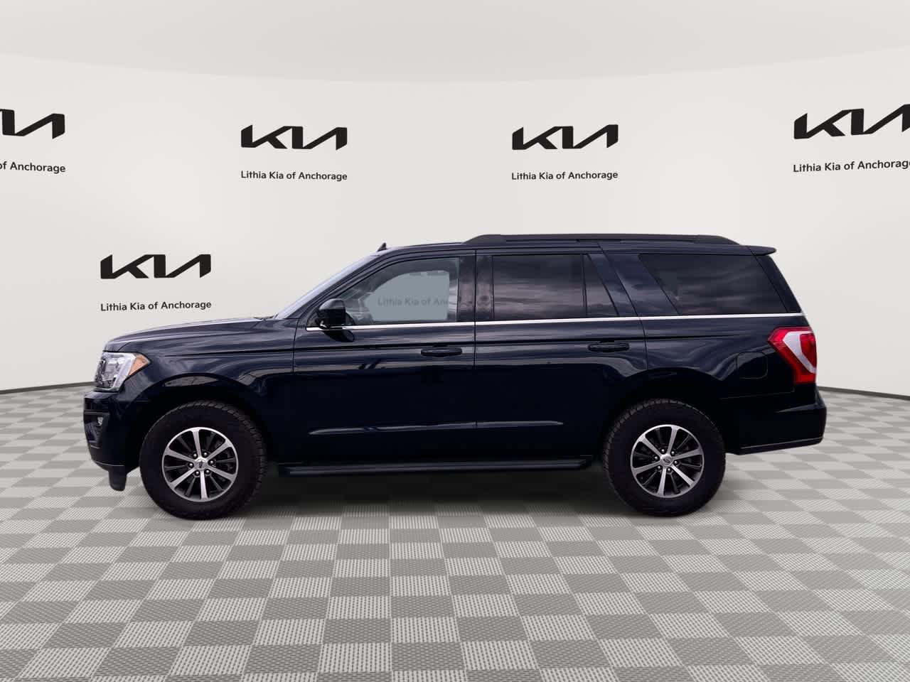 Used 2021 Ford Expedition XLT AWD/4WD image 1