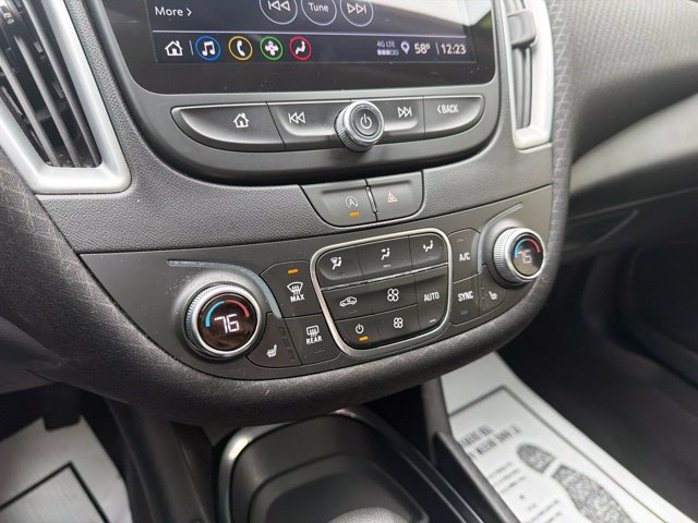 Used 2024 Chevrolet Malibu LT FWD image 33