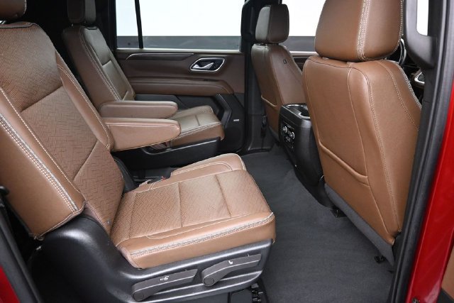 Used 2022 Chevrolet Suburban High Country AWD/4WD image 20