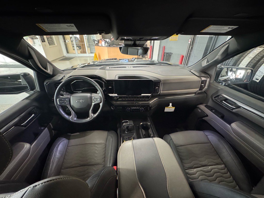 Used 2024 Chevrolet Silverado 1500 ZR2 w/ Technology Package image 15