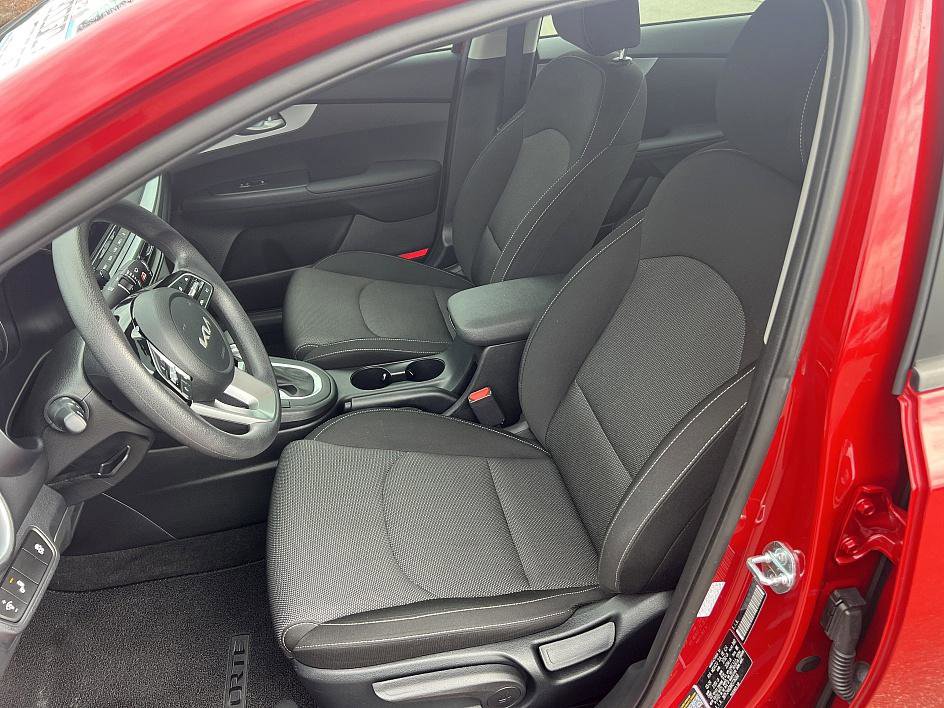Used 2024 Kia Forte LXS w/ LXS Technology Package image 13