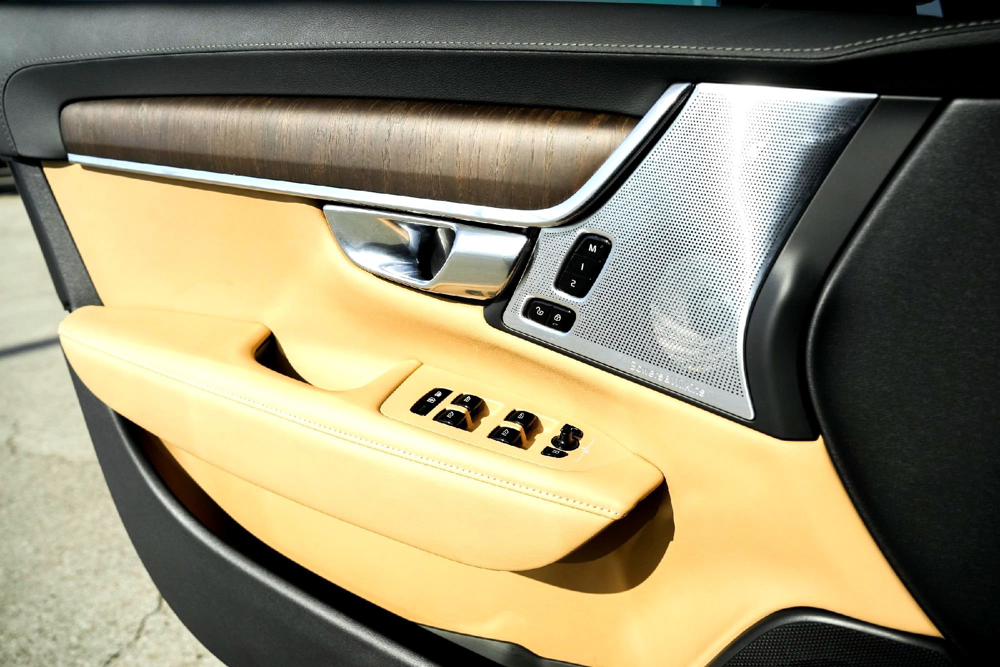 Used 2023 Volvo V90 B6 Cross Country Ultimate image 22