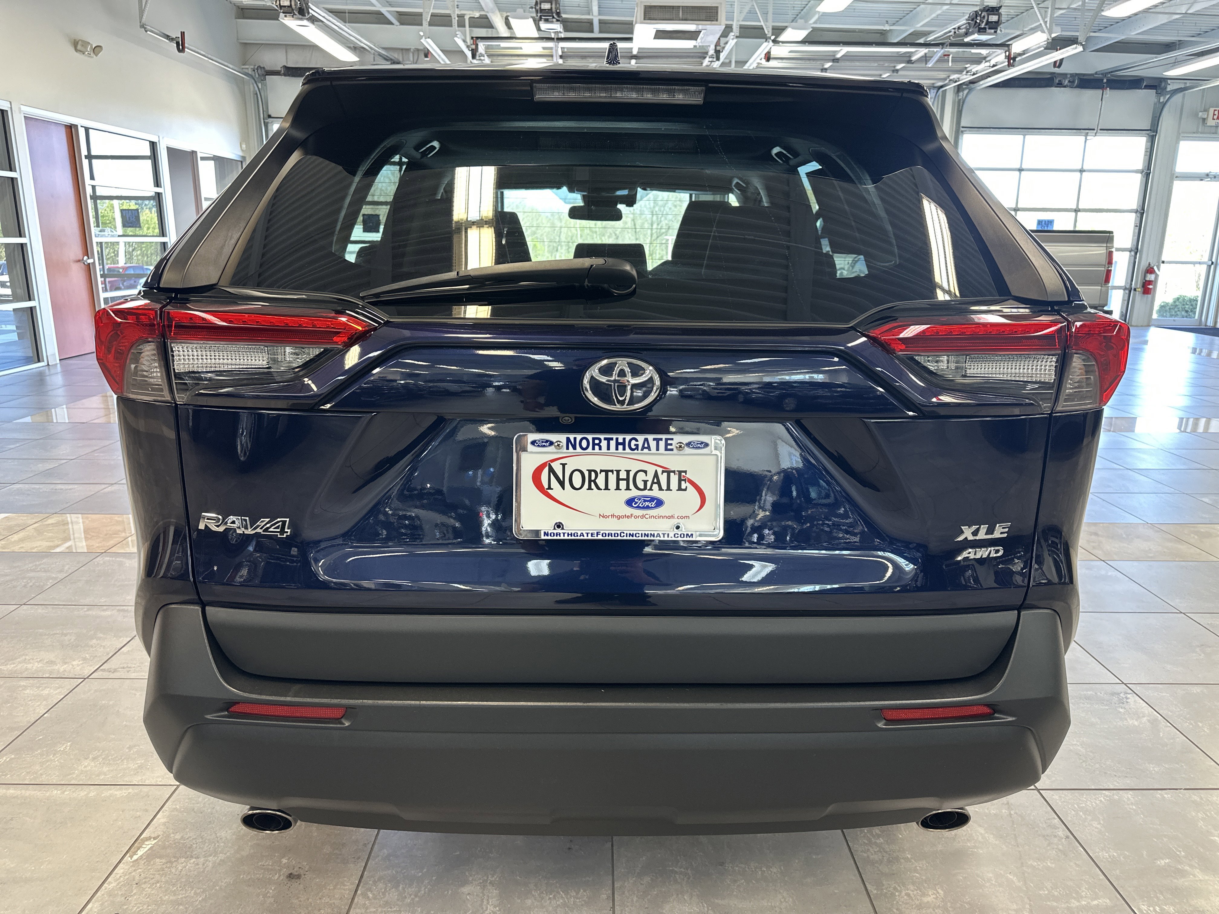 Used 2022 Toyota RAV4 XLE w/ Convenience Package image 14