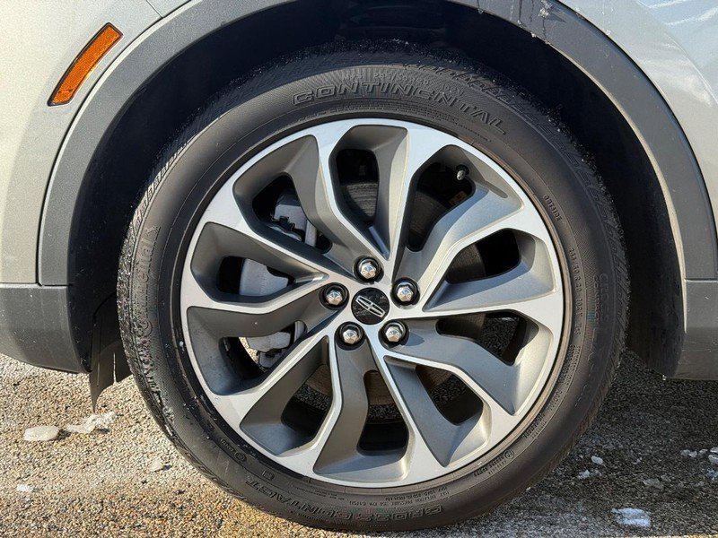 Used 2023 Lincoln Nautilus Reserve image 9