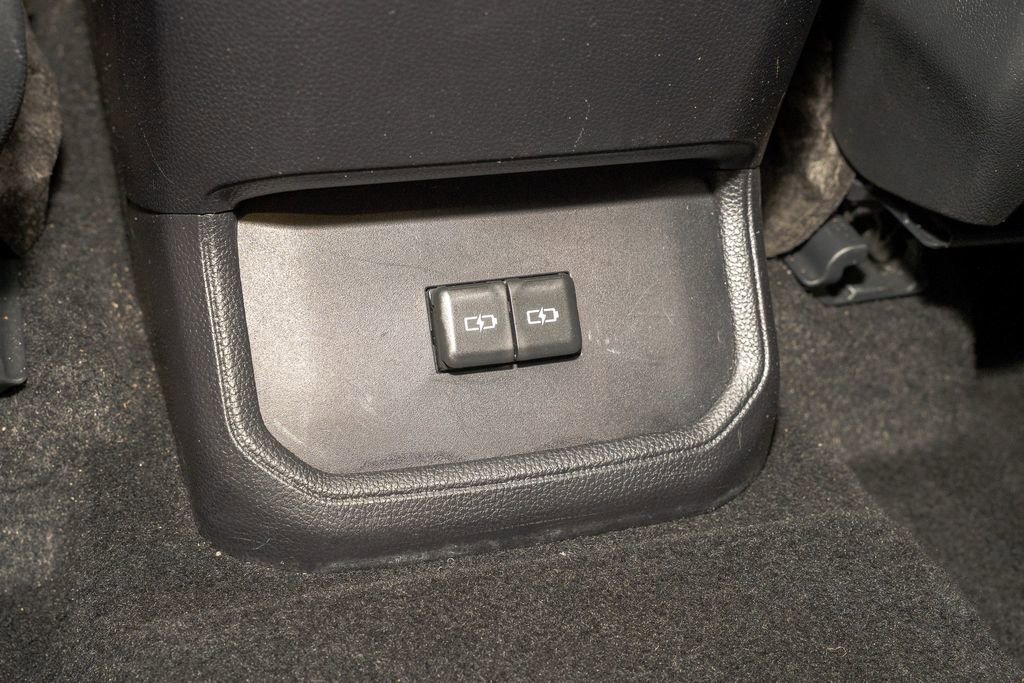 Certified 2024 Toyota Highlander XLE image 8