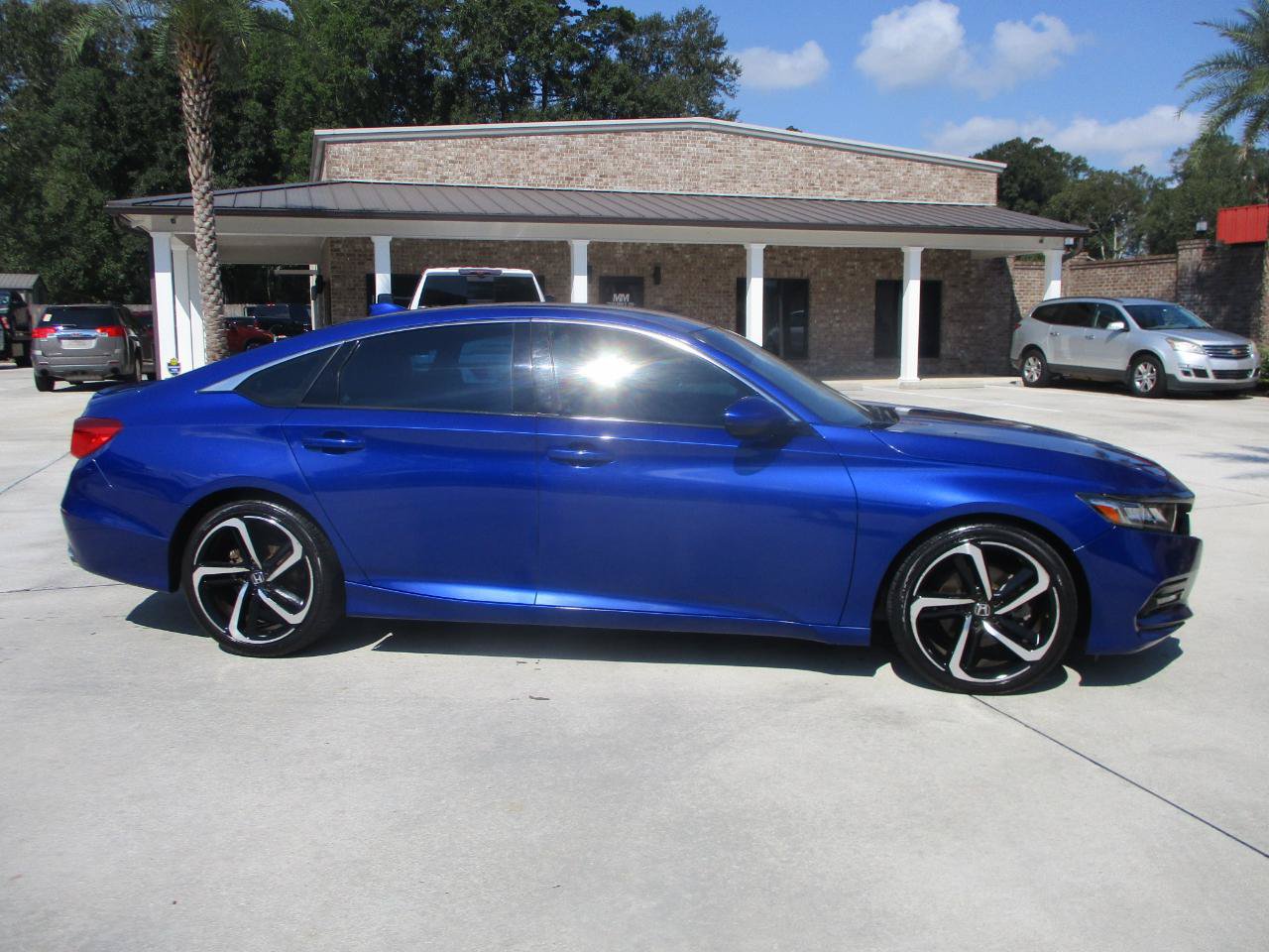 Used 2020 Honda Accord Sport image 1