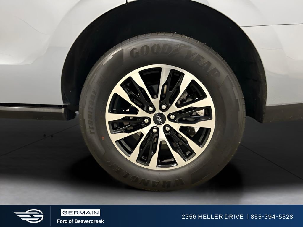 Certified 2025 Ford Expedition Platinum image 12
