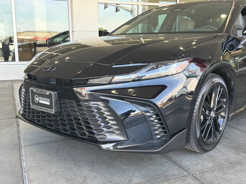 Used 2025 Toyota Camry SE w/ Multimedia Upgrade Package FWD image 3