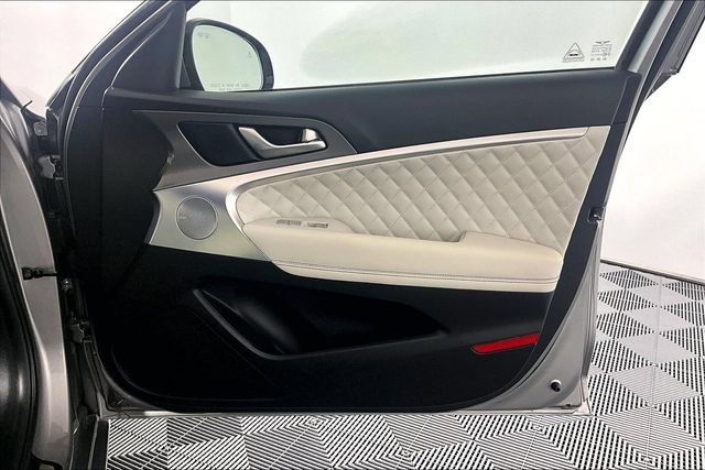 Certified 2025 Genesis G70 3.3T Advanced w/ Sport Prestige Package RWD image 24