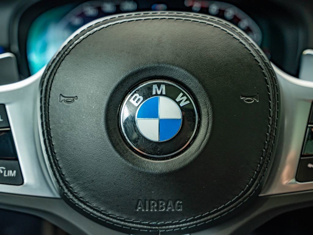 Used 2023 BMW 540i w/ M Sport Package RWD image 27