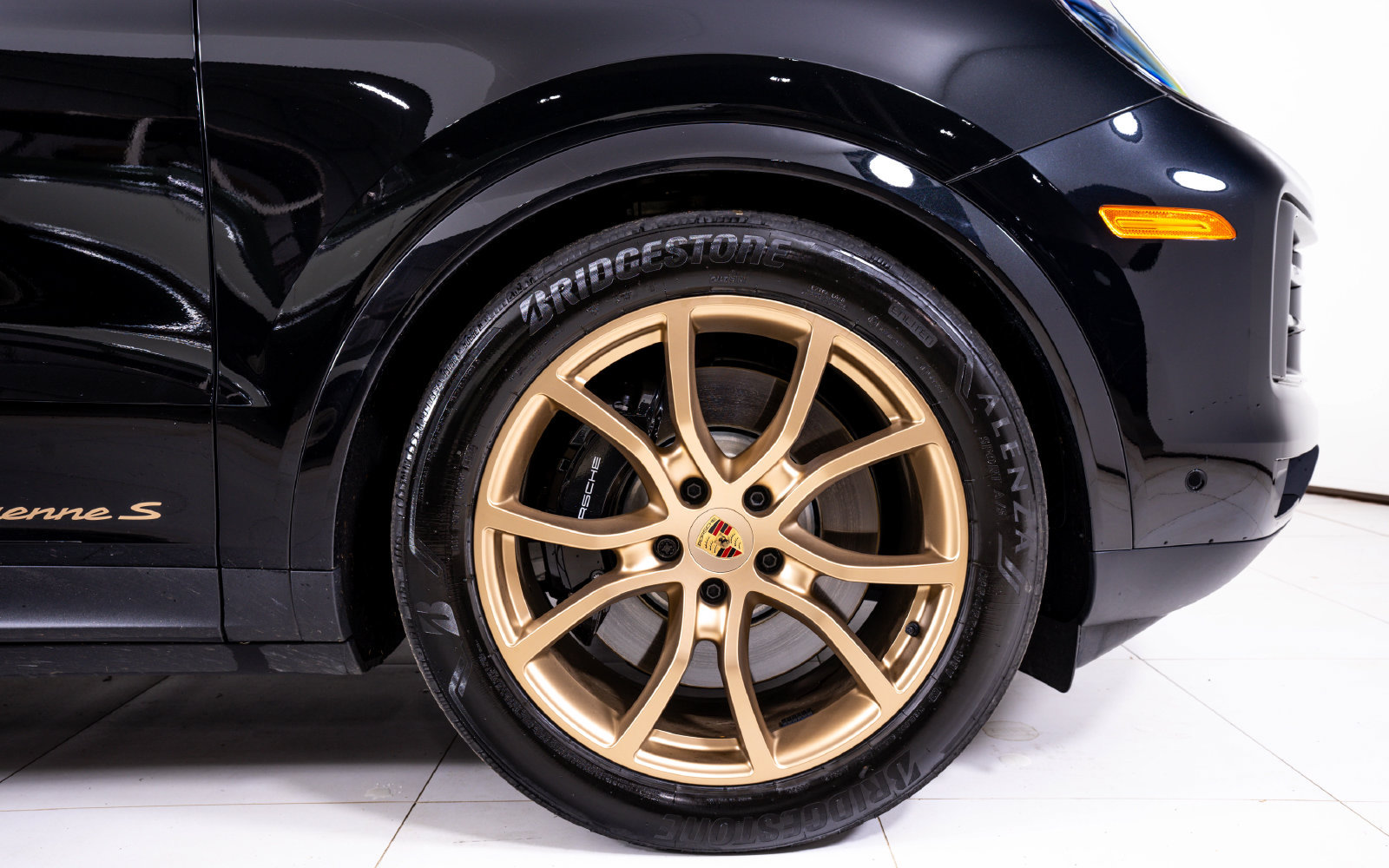 Used 2025 Porsche Cayenne S AWD/4WD image 12