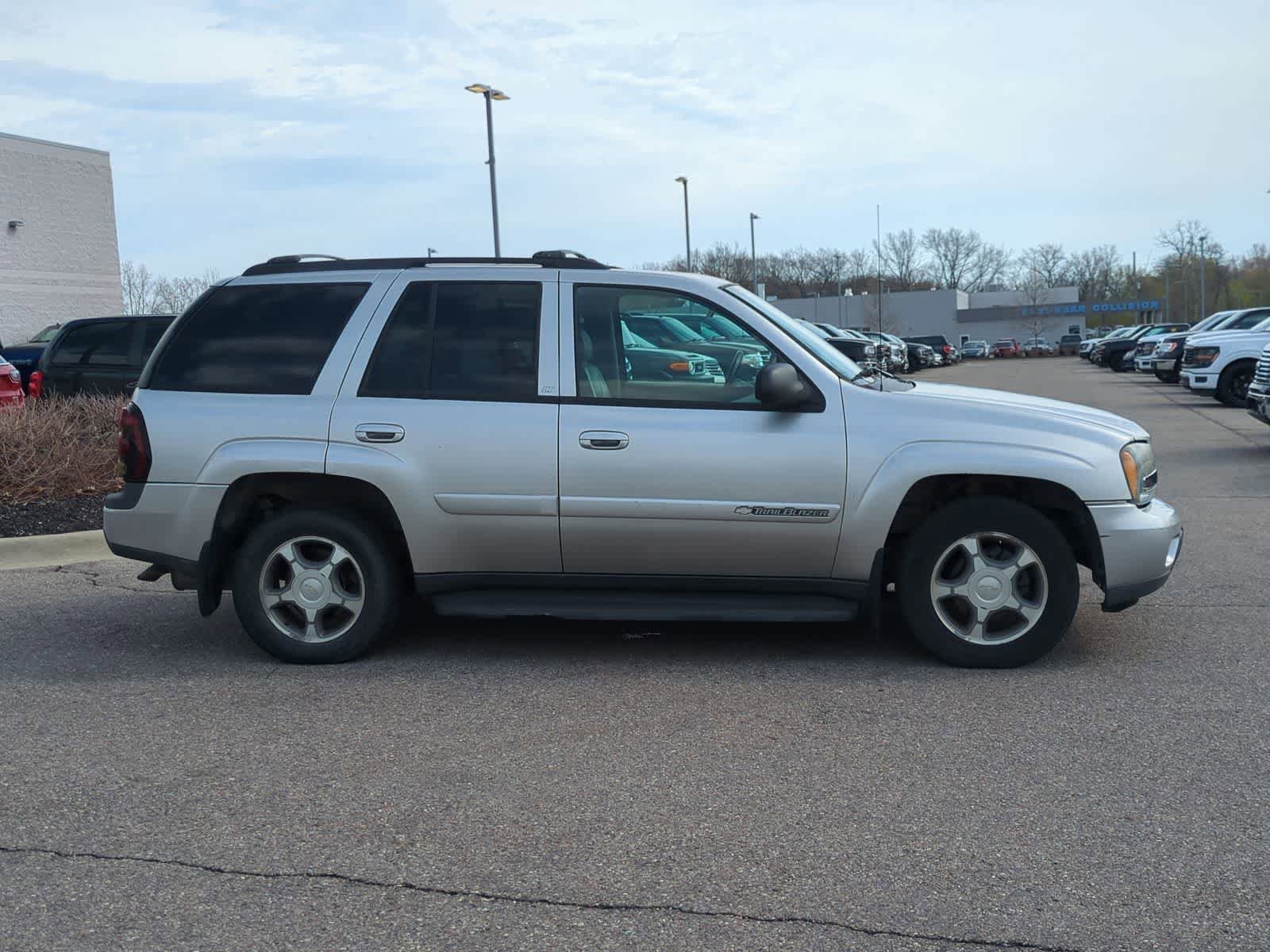 Used 2004 Chevrolet TrailBlazer LT w/ LT Preferred Equipment Group AWD/4WD image 9