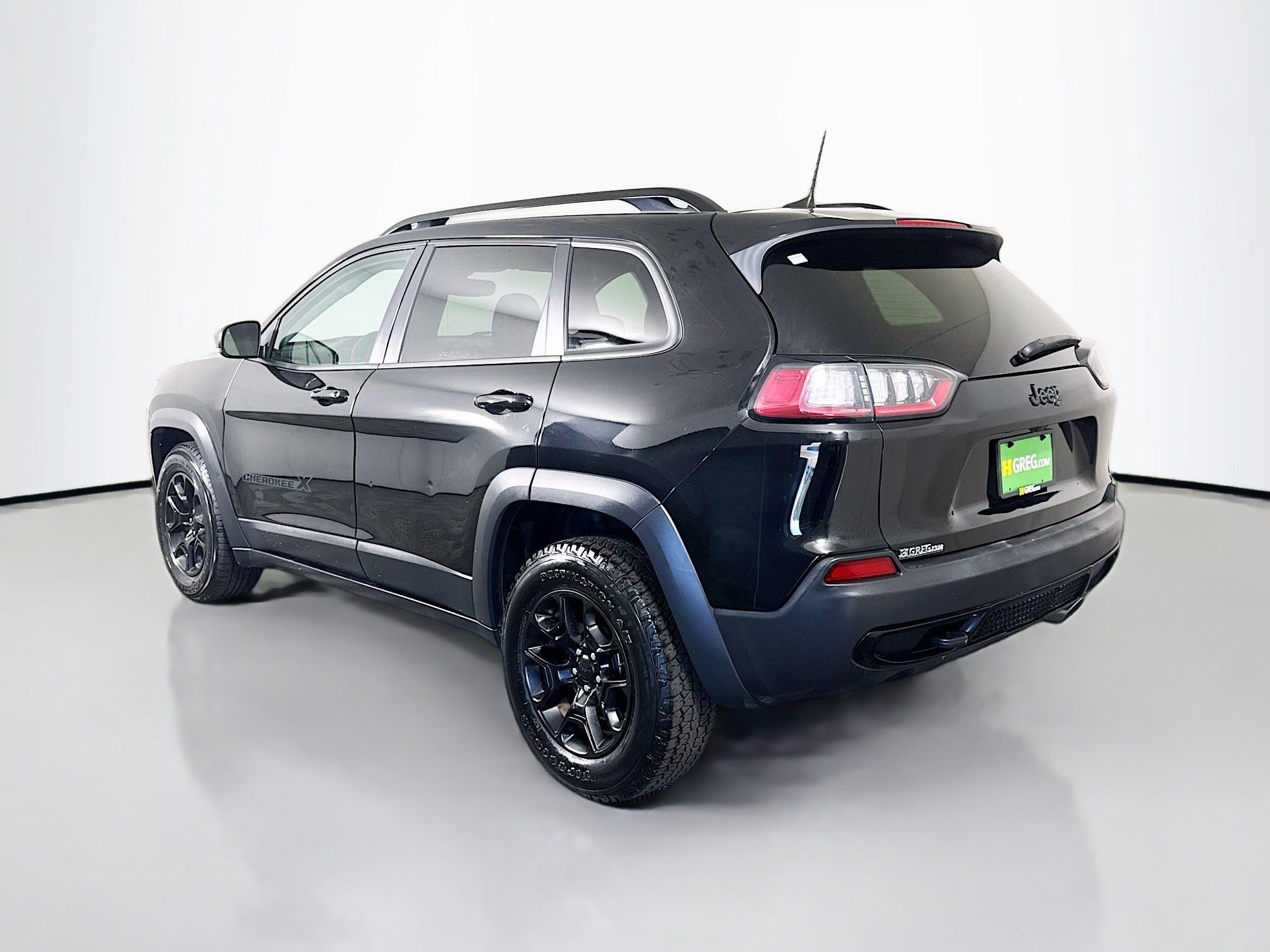 Used 2022 Jeep Cherokee Latitude AWD/4WD image 7