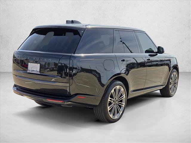 New 2026 Land Rover Range Rover SE image 2