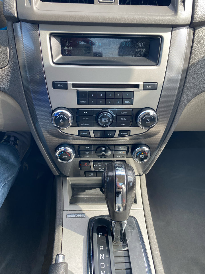 Used 2012 Ford Fusion SEL FWD image 19