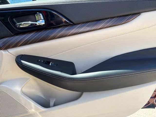 Used 2016 Nissan Maxima Platinum FWD image 48