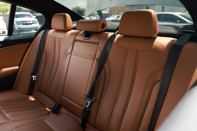 Used 2018 BMW 540i RWD image 11