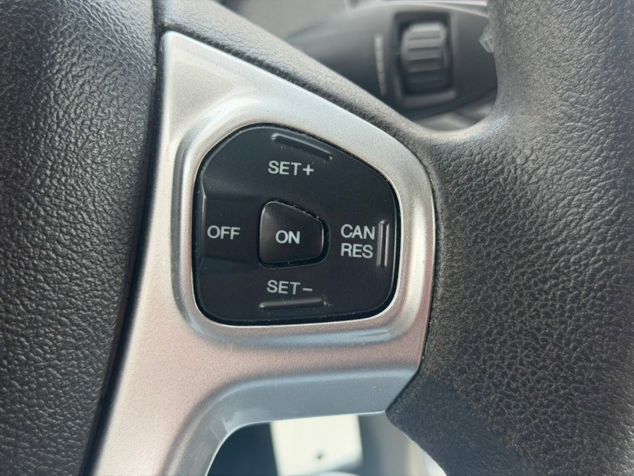 Used 2017 Ford Fiesta SE image 17