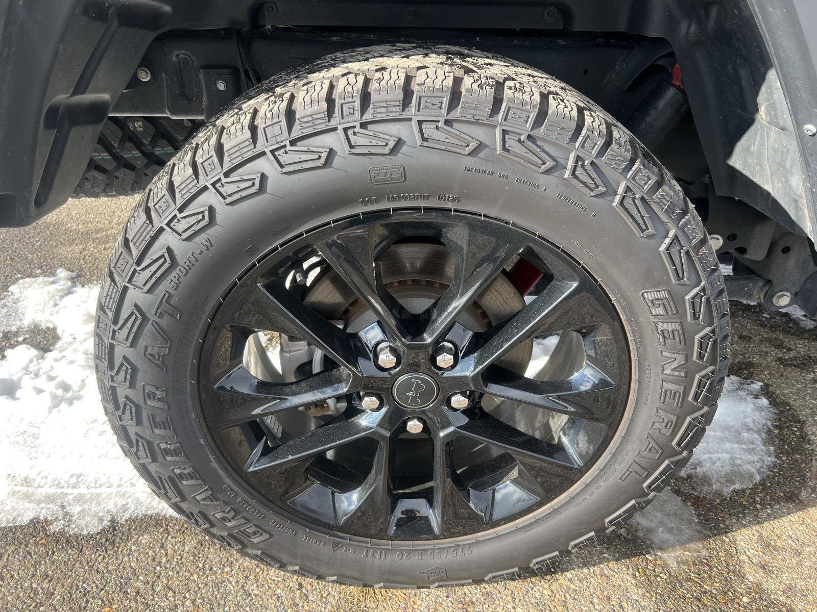 Used 2022 Jeep Gladiator Willys image 41