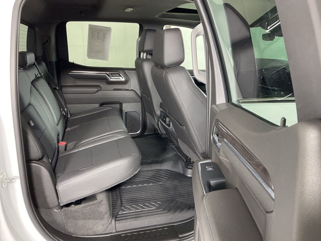 Used 2022 Chevrolet Silverado 1500 LTZ w/ LTZ Premium Package image 5