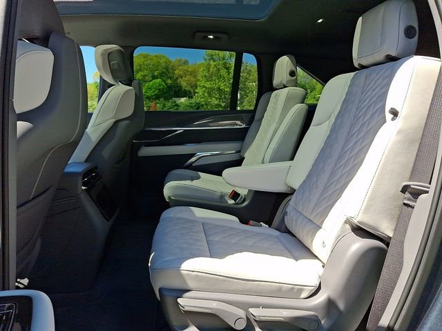 Certified 2026 Cadillac Escalade IQ Luxury 1 AWD/4WD image 8