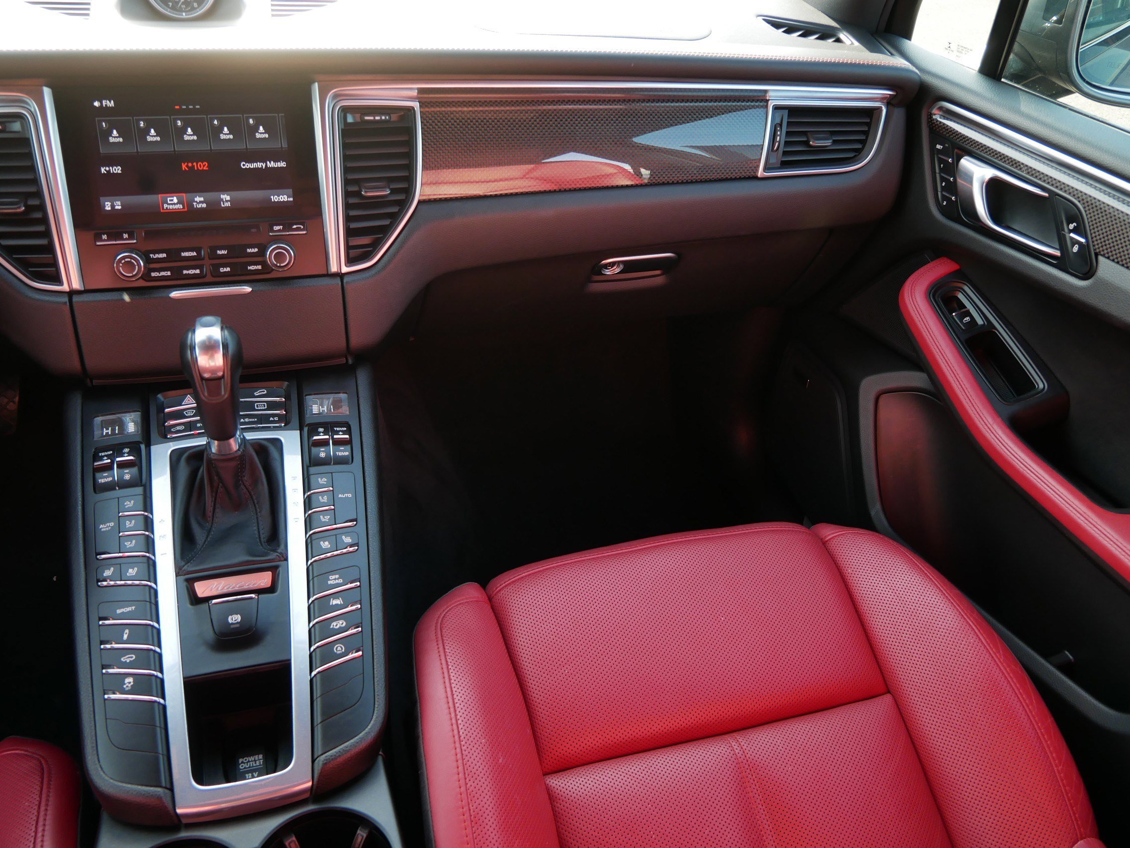 Used 2018 Porsche Macan GTS image 11