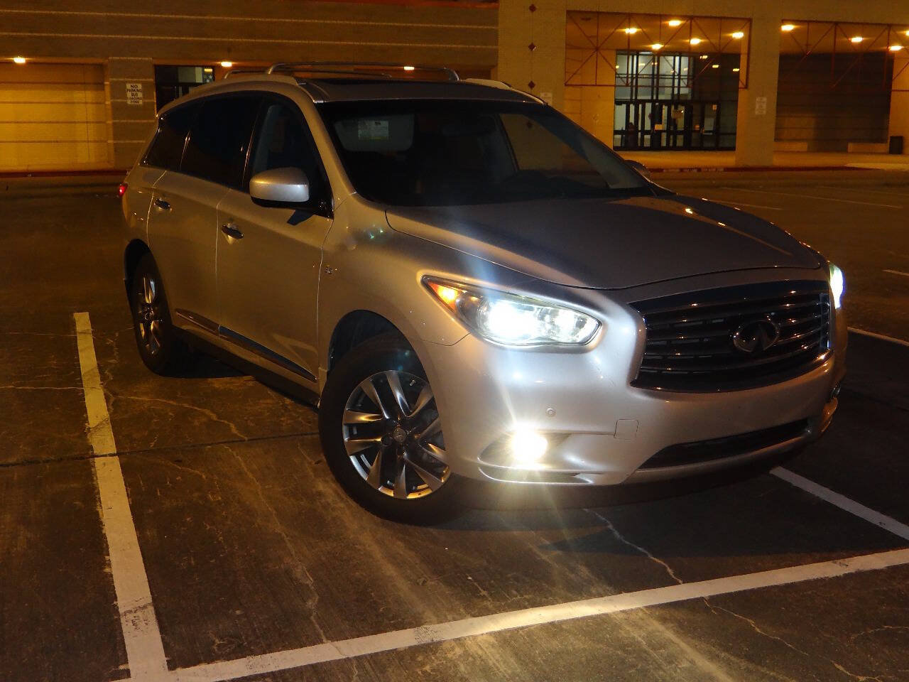 Used 2014 INFINITI QX60 Luxe w/ Premium Plus Package AWD/4WD image 29