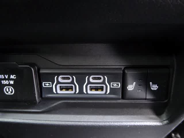 Used 2023 Jeep Grand Cherokee Limited w/ Black Appearance Package AWD/4WD image 13
