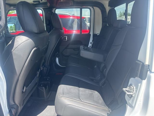 Used 2025 Jeep Gladiator Sport AWD/4WD image 14