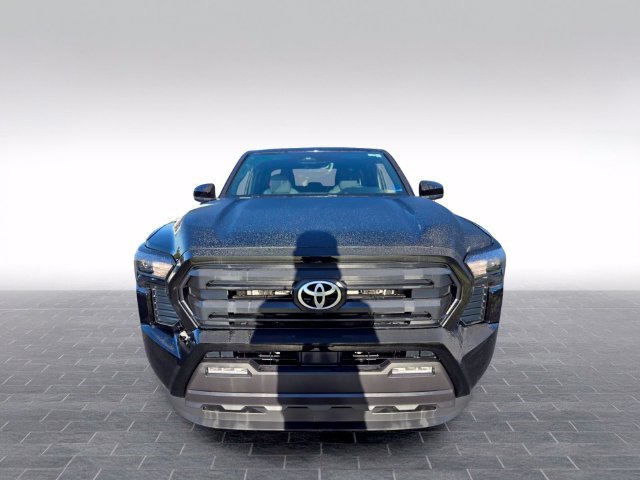 Used 2026 Toyota Tacoma SR5 AWD/4WD image 2
