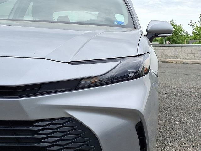 Used 2025 Toyota Camry LE FWD image 9