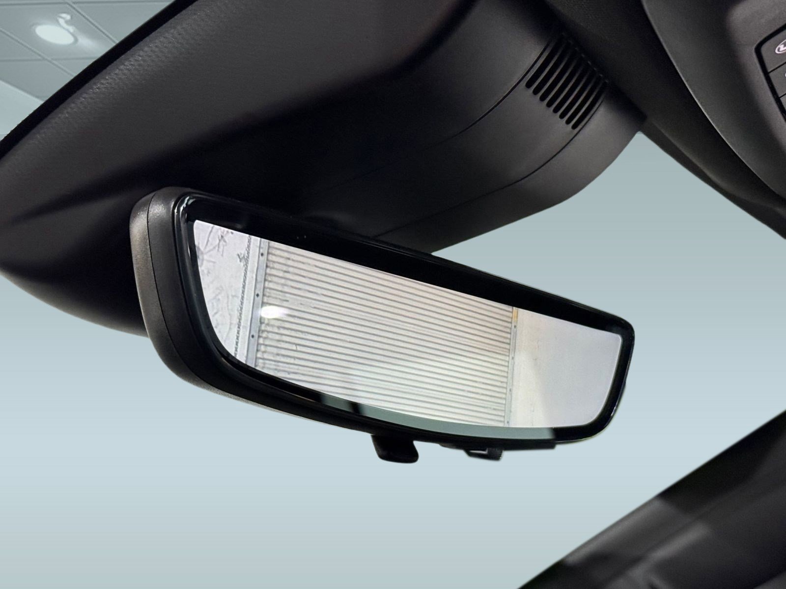 Used 2024 Chevrolet Tahoe High Country image 18