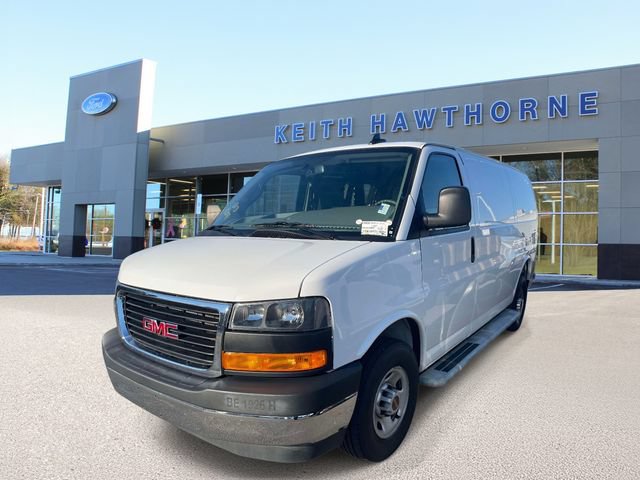 Used 2025 GMC Savana 2500 w/ Driver Convenience Package RWD image 3