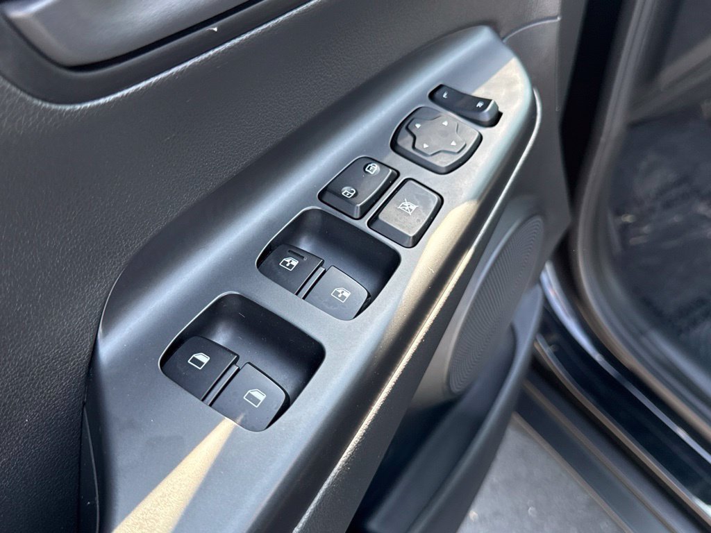 Used 2018 Hyundai Kona SEL w/ SEL Tech Package 02 FWD image 18