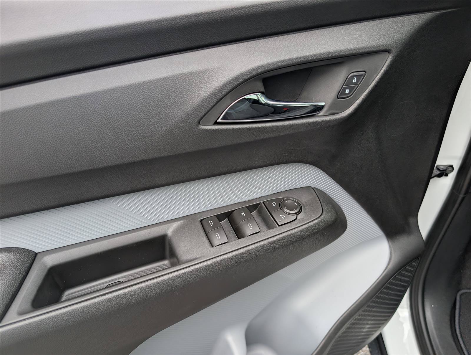 New 2027 Chevrolet Bolt LT FWD image 15