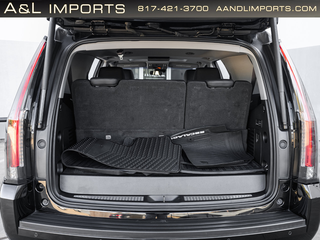 Used 2019 Cadillac Escalade Luxury AWD/4WD image 35