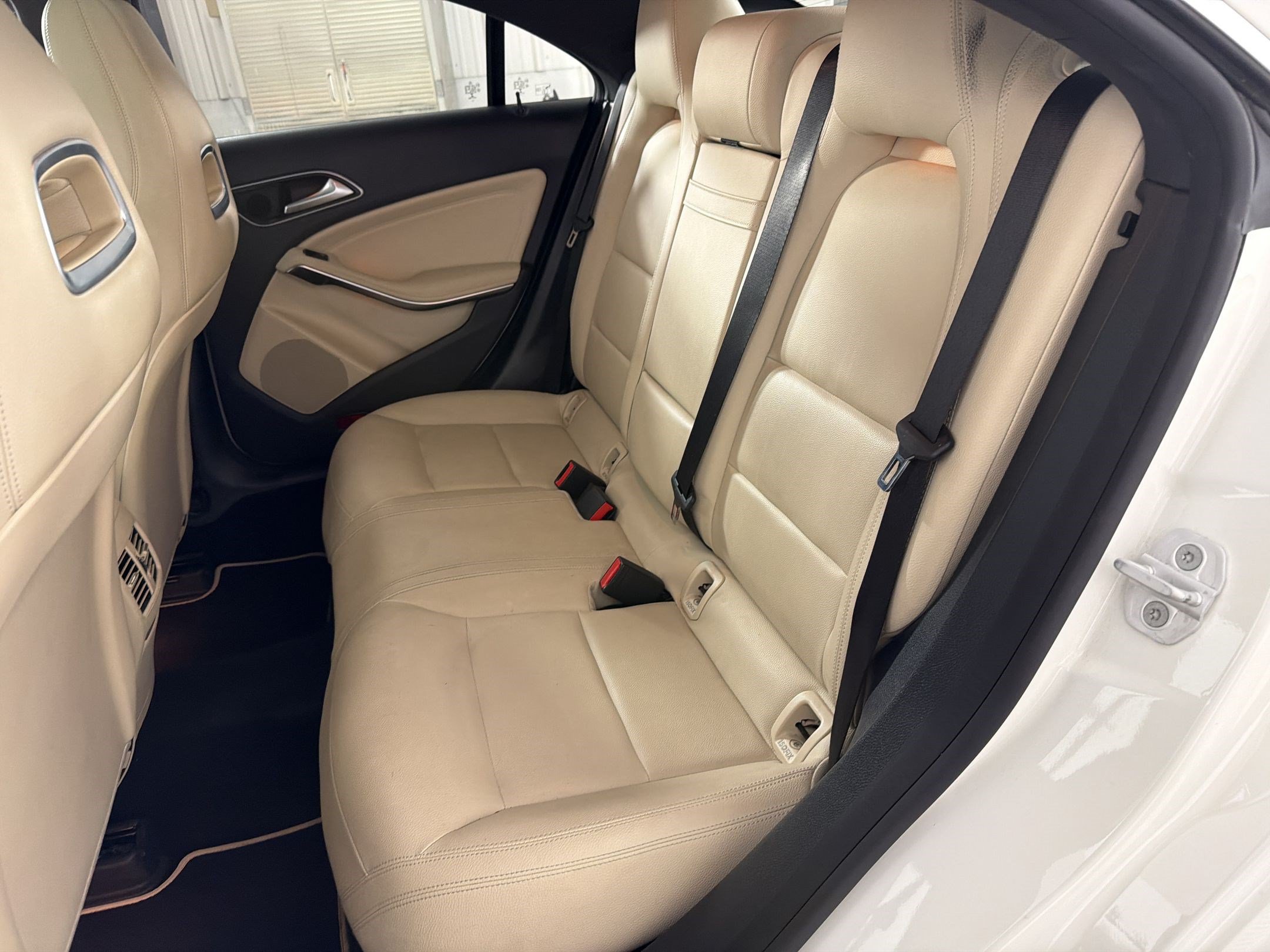 Used 2015 Mercedes-Benz CLA 250 4MATIC image 23