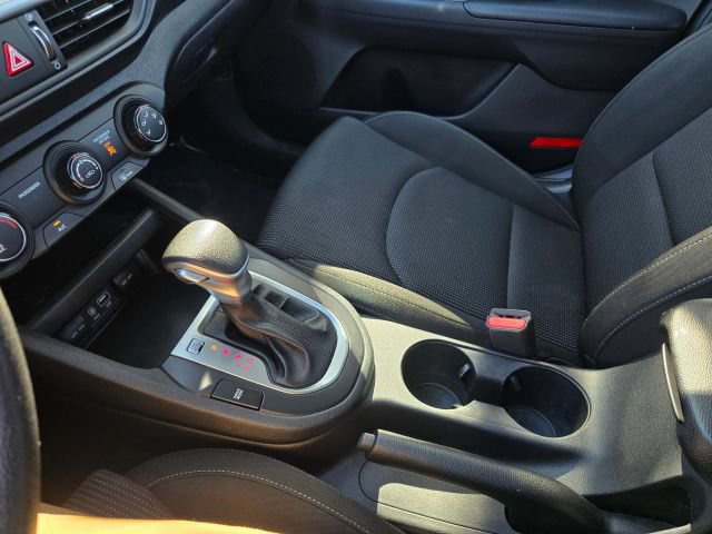 Used 2021 Kia Forte LXS FWD image 26